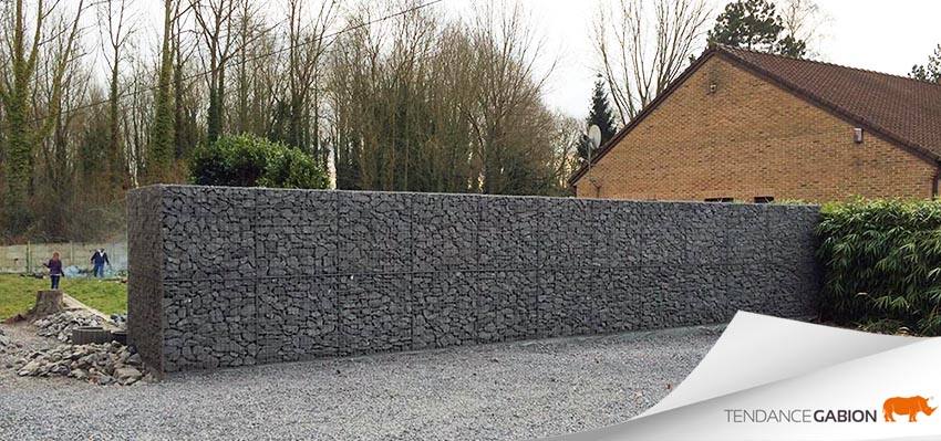 Tendance Gabion, mur anti-bruit de 1m de largeur/épaisseur sur 2m de hauteur. Au delà de 1m de hauteur, le gabion se monte par rangs.